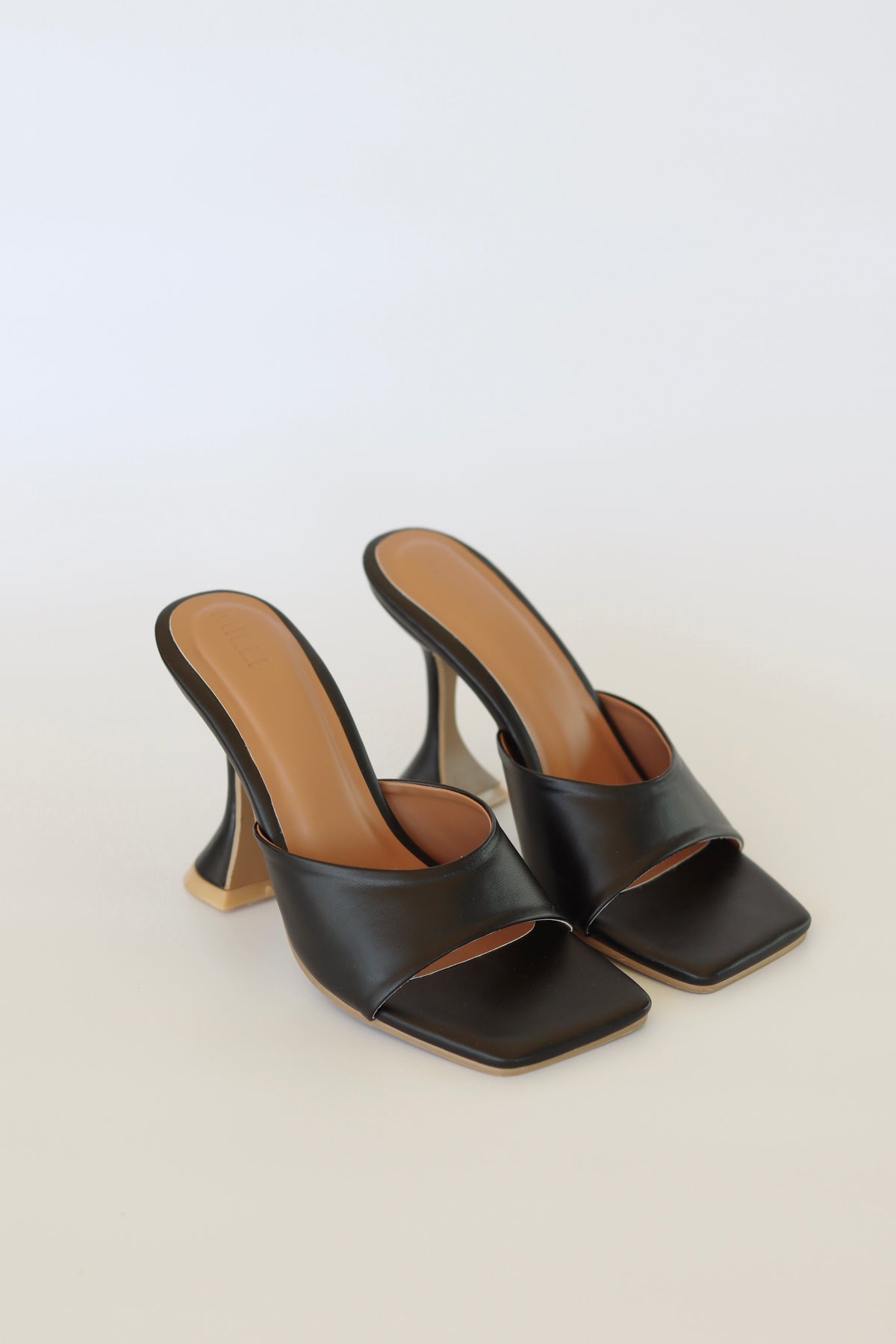 Milli Label Rosa in Black – MILLI LABEL