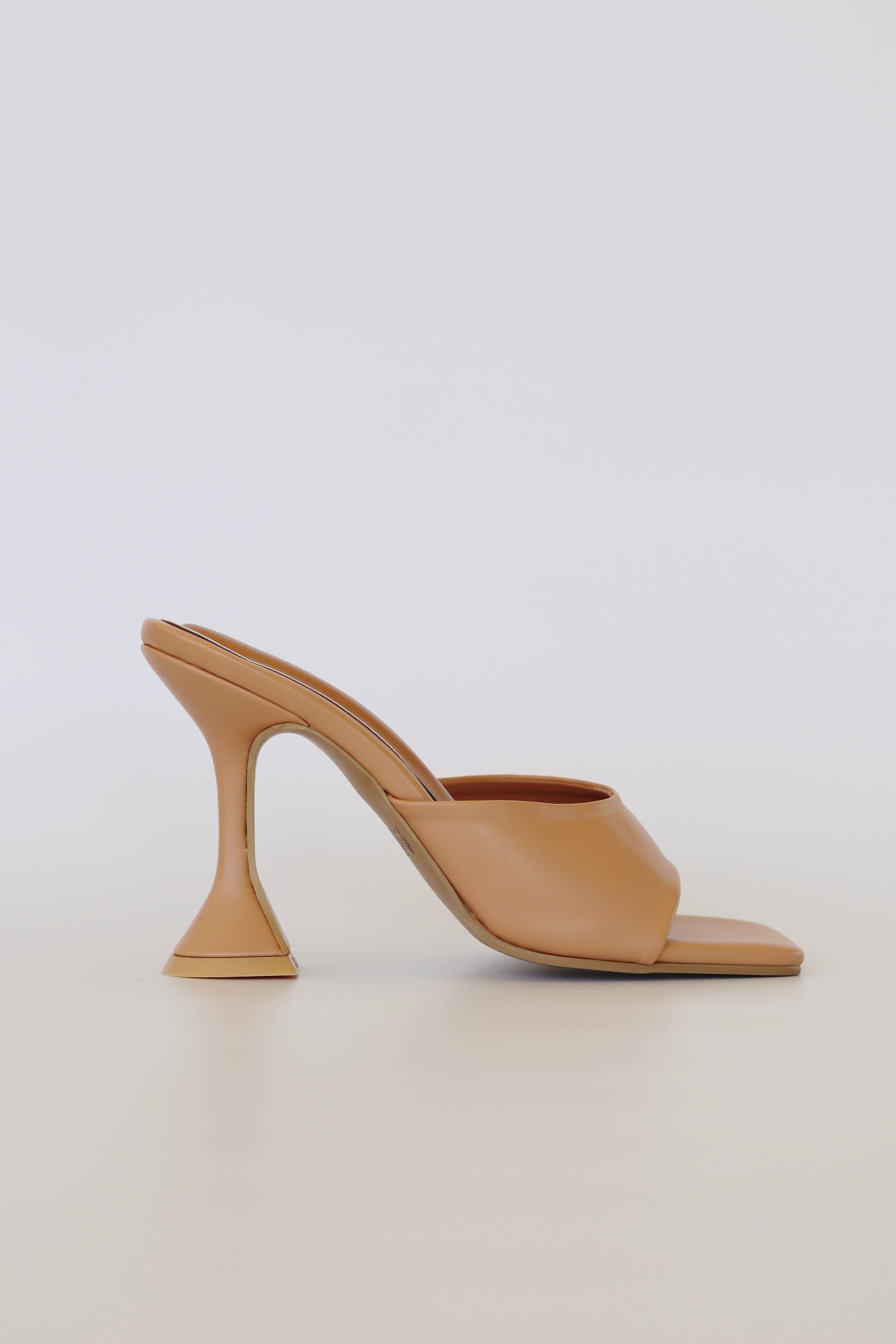 Rosa Heels in Beige – MILLI