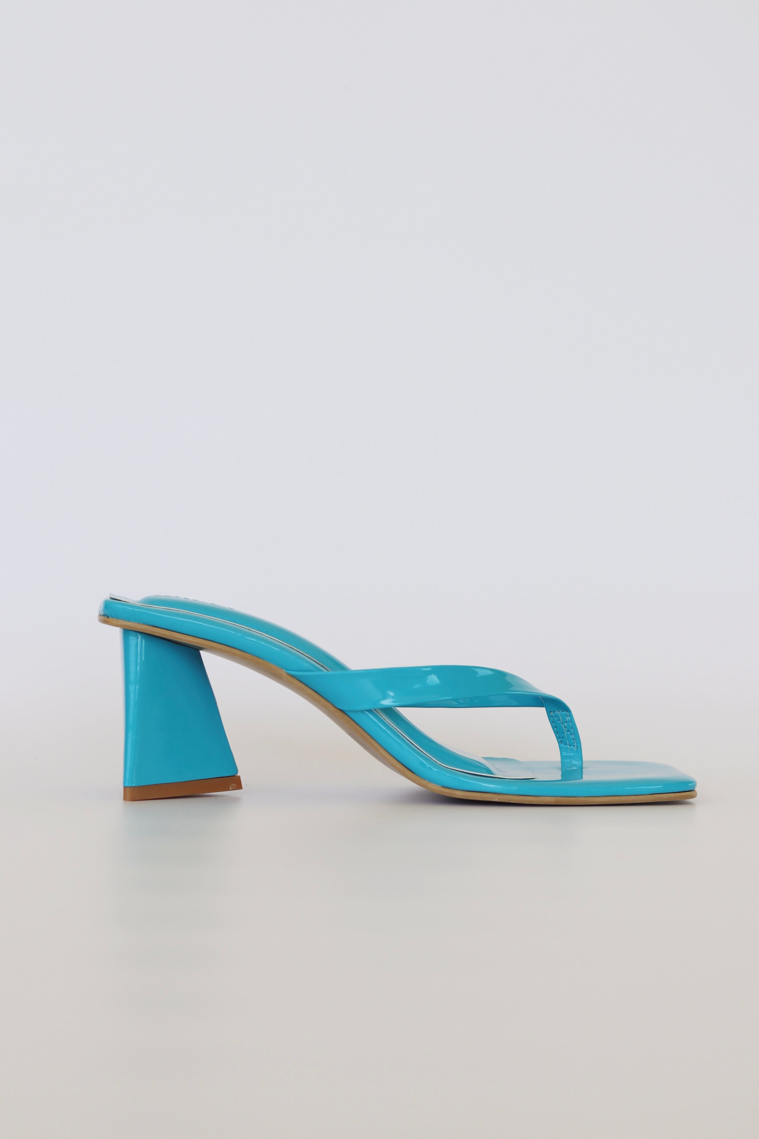 Milli Label Isla Heels in Patent Blue – MILLI