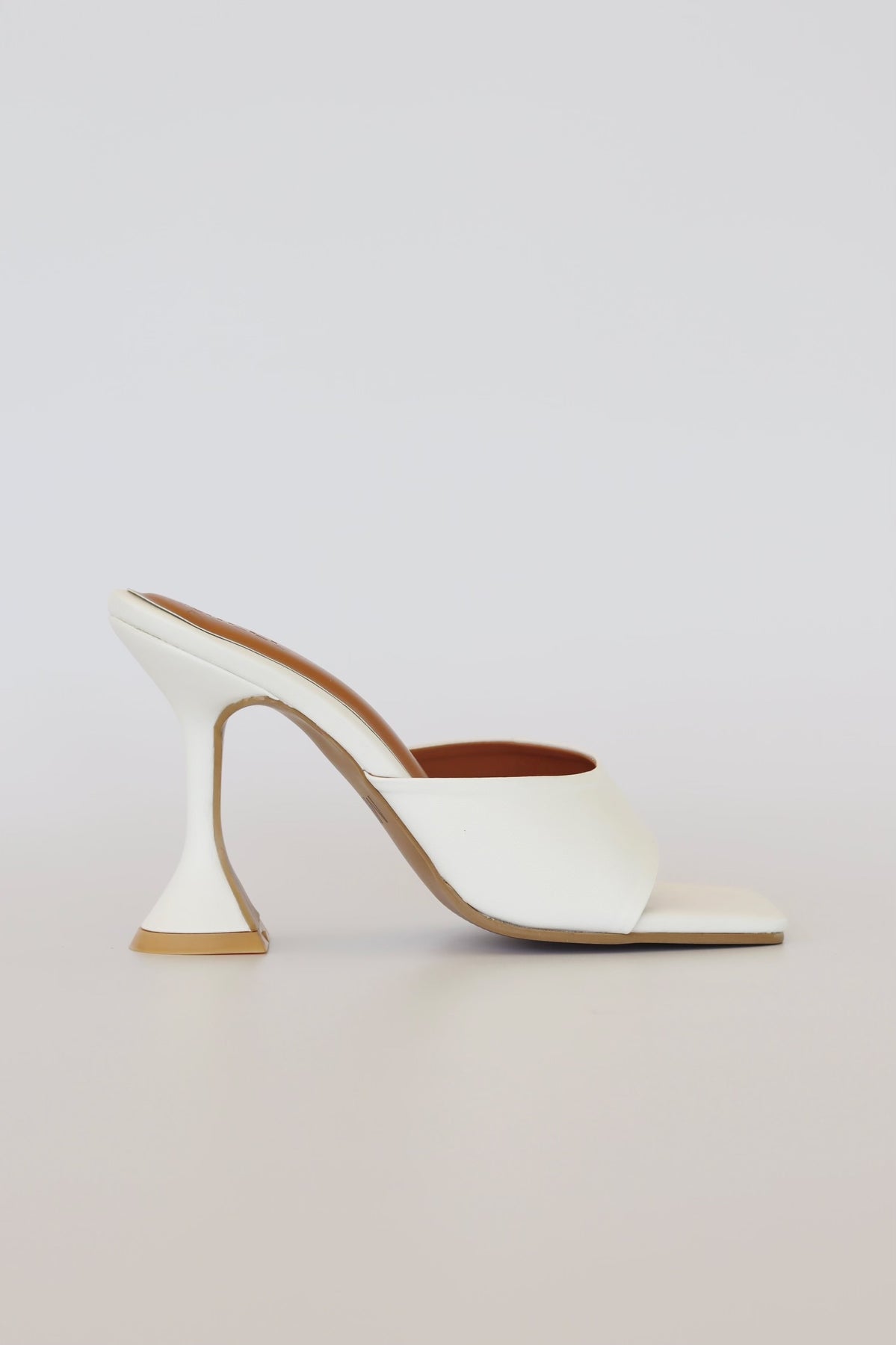 Milli Label Rosa Heels in White – MILLI LABEL